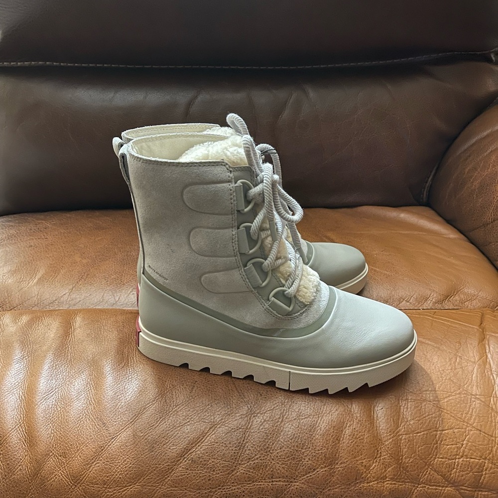 Sorel Joan of Arctic Next Lite Leather, Suede, Shearling Waterproof Boot NWOB 9